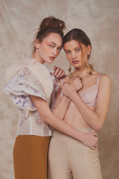 "Stranger Skin" Fashion Editorial para Solstice Magazine